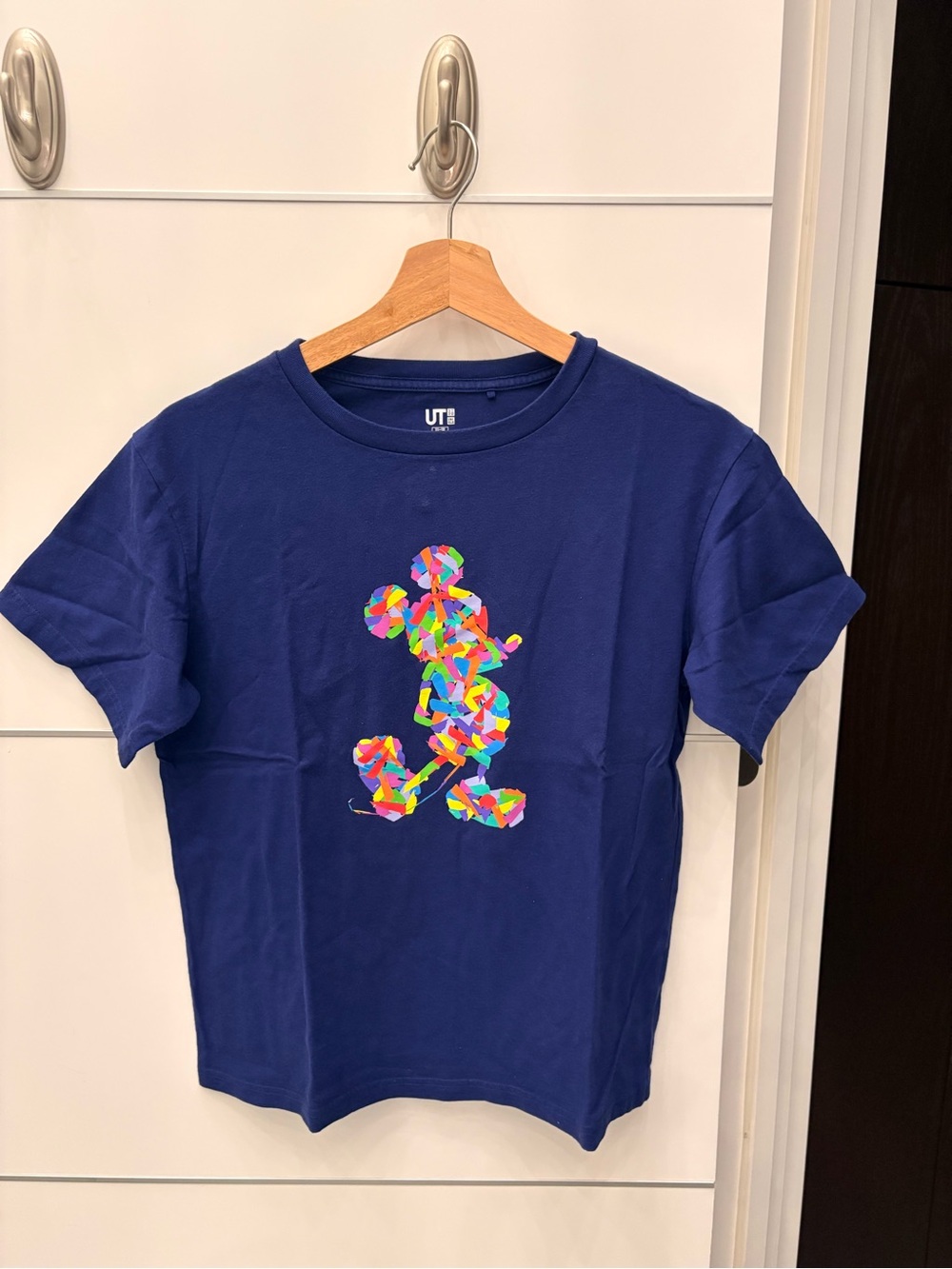 Uniqlo Navy Kids Short Sleeve Tee with Multicolor Mosaic Character